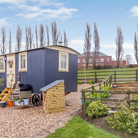 The Lambing Shed Villa Ryhill Exteriör bild