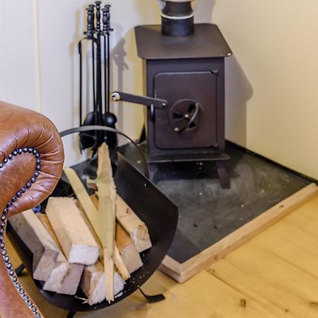 The Lambing Shed Villa Ryhill Exteriör bild