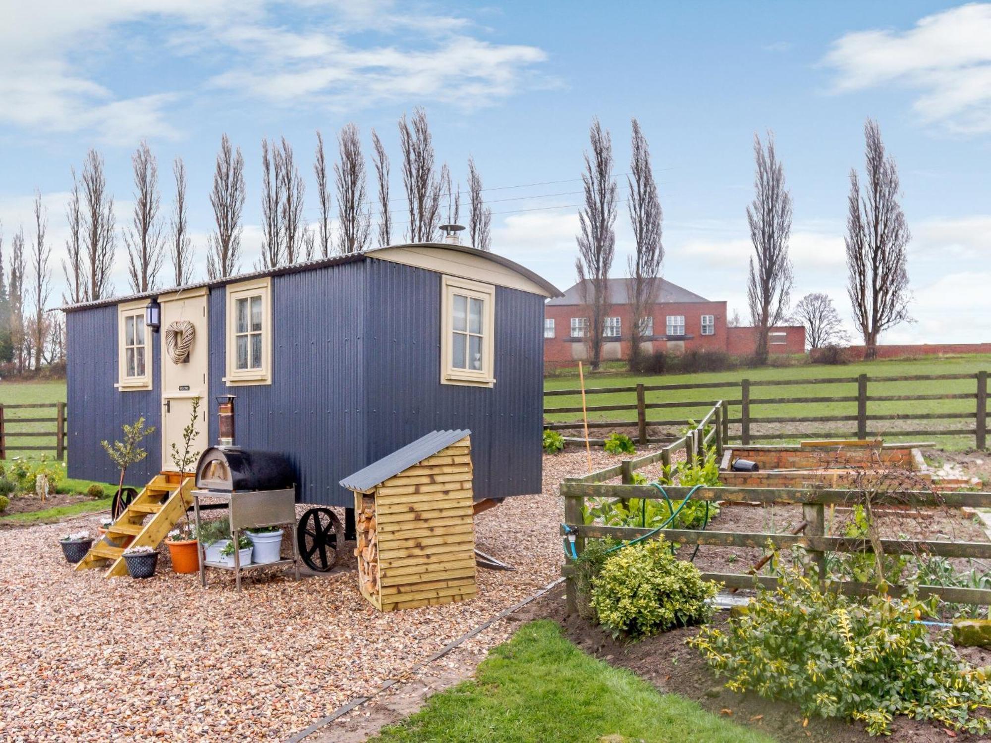 The Lambing Shed Villa Ryhill Exteriör bild
